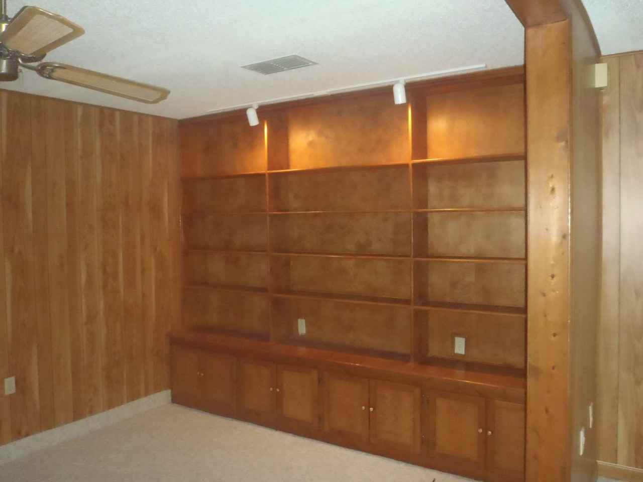 2801 Glenwood Ave - Photo 2 of 11