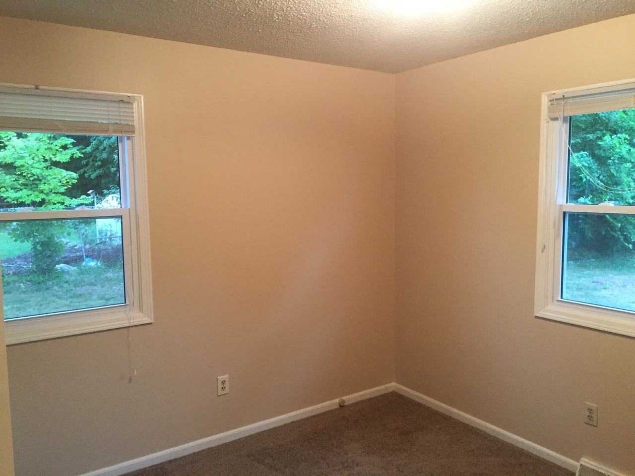 6595 Henry St - Photo 3 of 27