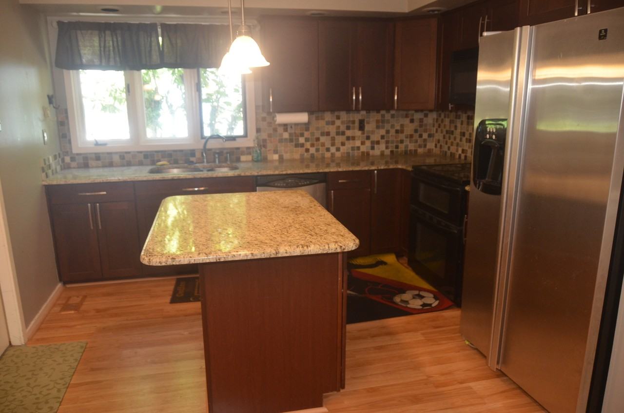 10107 Heathrock Ct - Photo 2 of 13