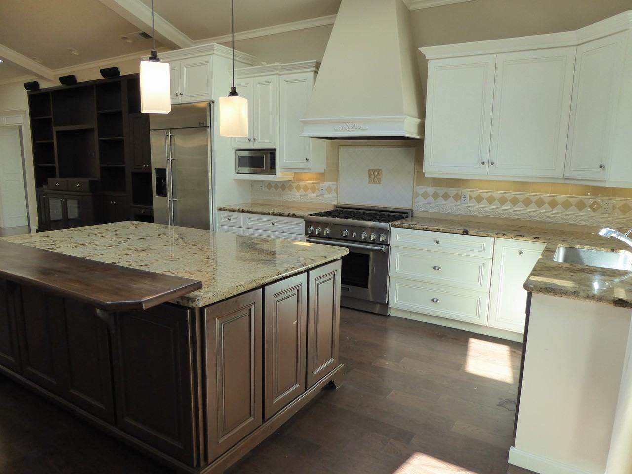 2006 Farndon Ave - Photo 2 of 20