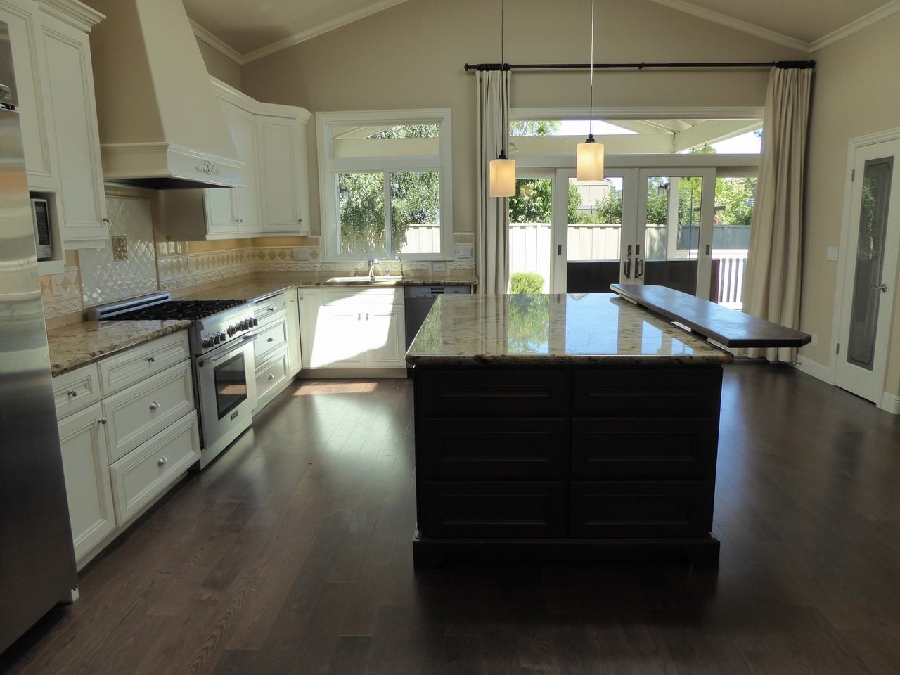 2006 Farndon Ave - Photo 3 of 20