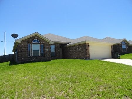 3510 Salt Fork Dr - Photo 2 of 15