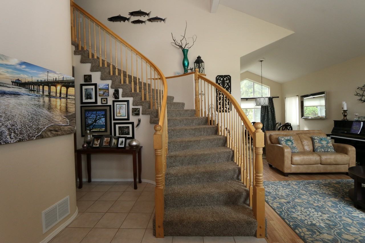 8726 Inyo Cir - Photo 2 of 13
