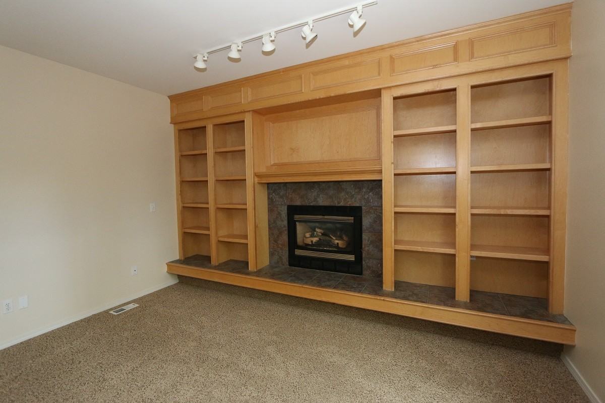 8756 Inyo Cir - Photo 3 of 10