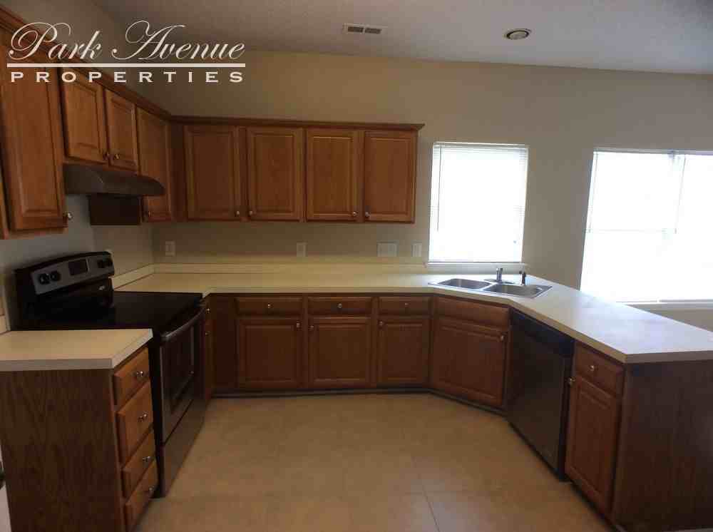 9611 Dalphon Jones Dr - Photo 3 of 14