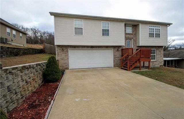 111 Birchtree Cir - Photo 3 of 25