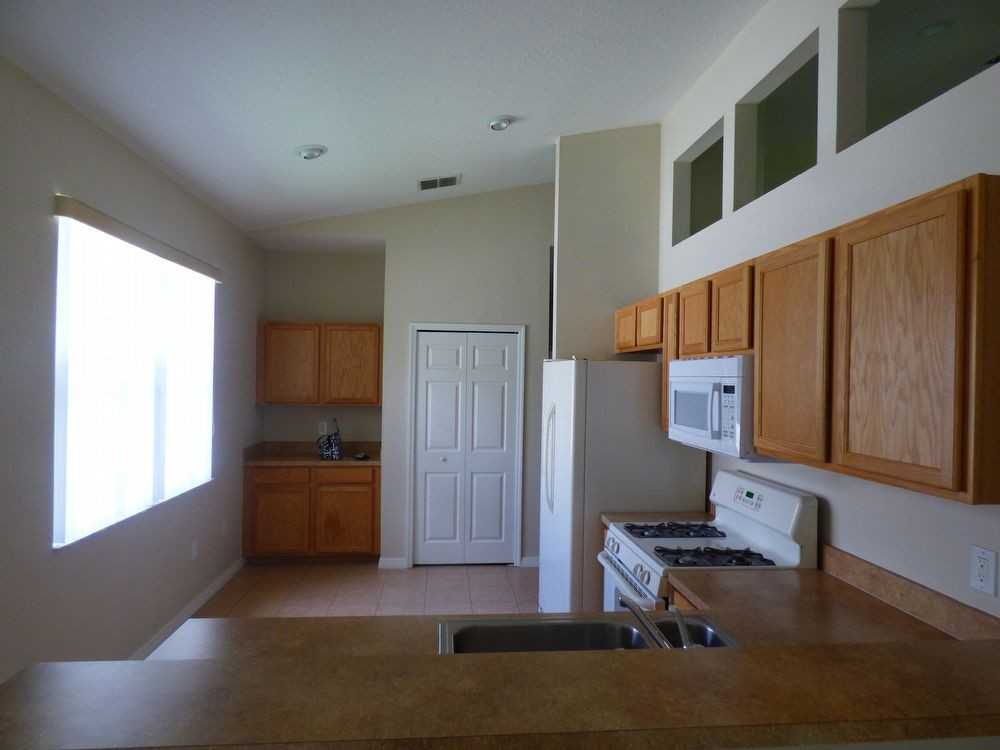125 Crepe Myrtle Dr - Photo 3 of 18
