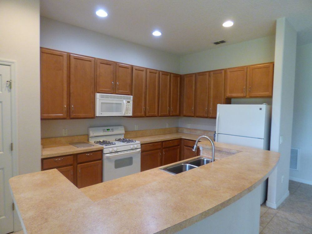 221 Crepe Myrtle Dr - Photo 3 of 25