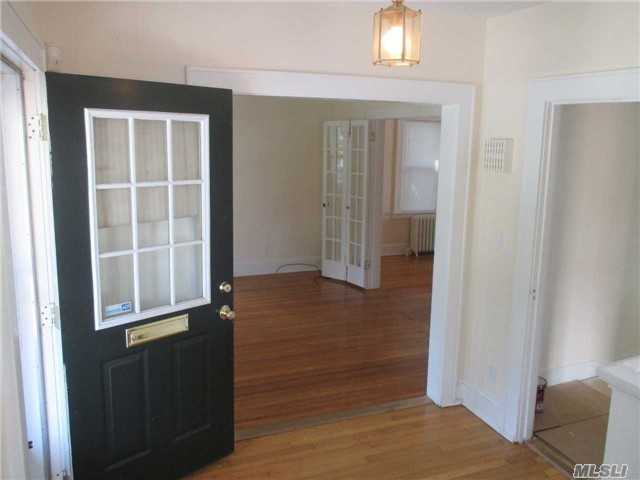 71 Andrew St - Photo 2 of 17