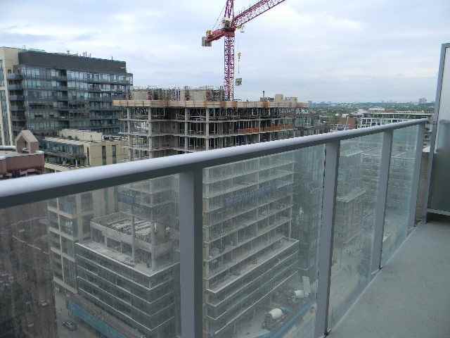 375 King Street West #1801