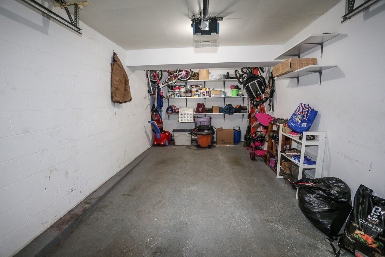 233 Valley W Way - Photo 3 of 31