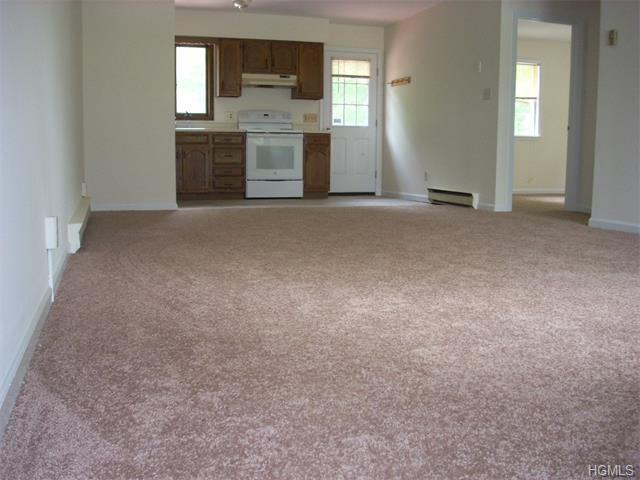 22 Hueg Pl - Photo 3 of 10