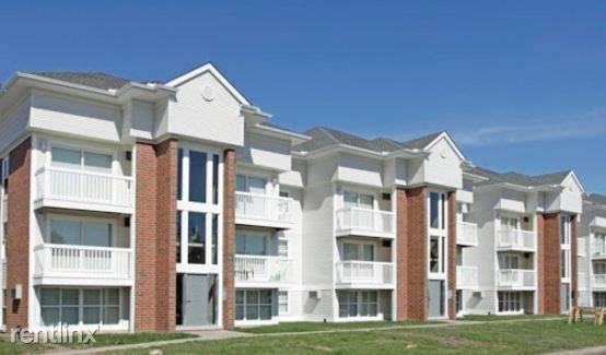 Newport Apartments - Photo 2 of 4