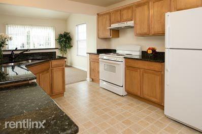 The Lakewoods II - Photo 2 of 3