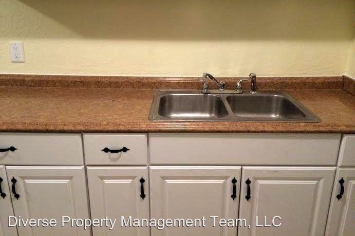 2097 Baldwin St - Photo 3 of 18