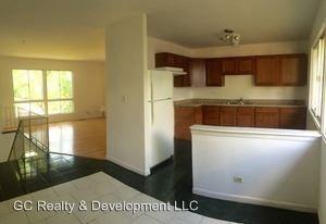 151 Highbury Dr - Photo 2 of 6