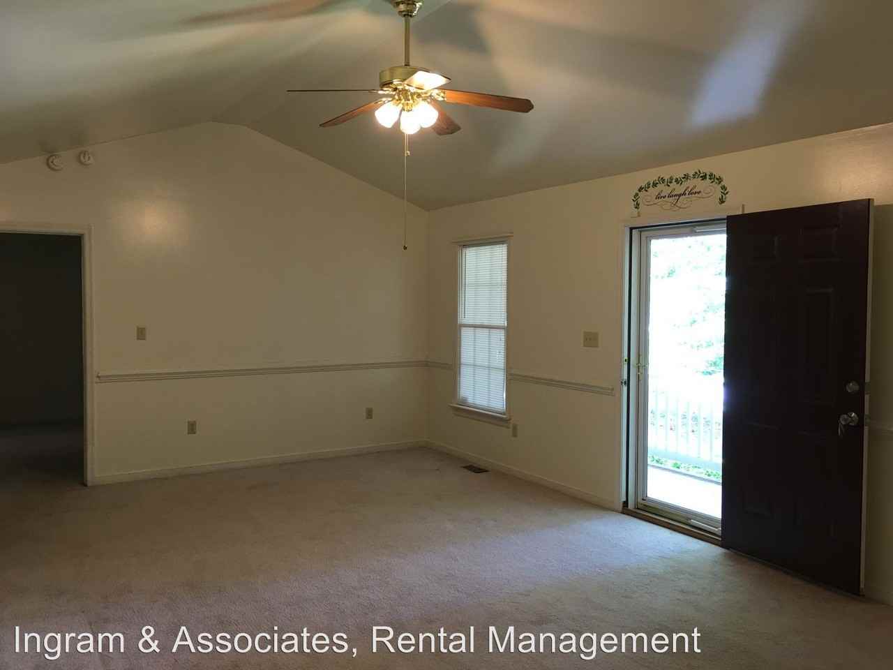 3723 Iris Cir - Photo 2 of 18