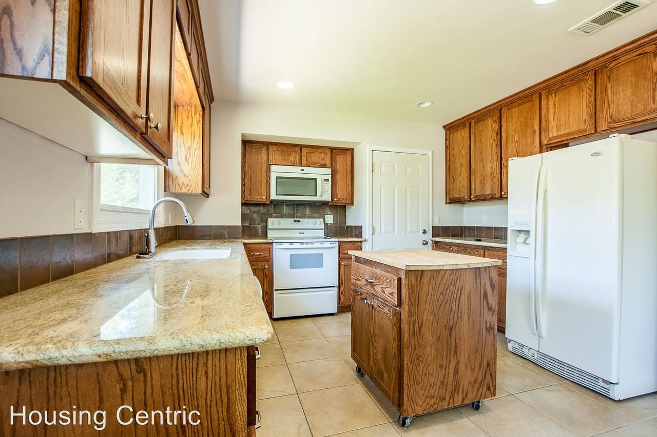 3530 La Habra Way - Photo 3 of 14