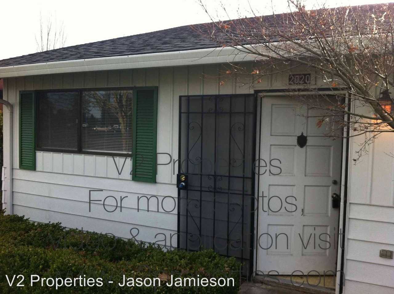 2010 NE Division St - Photo 2 of 11