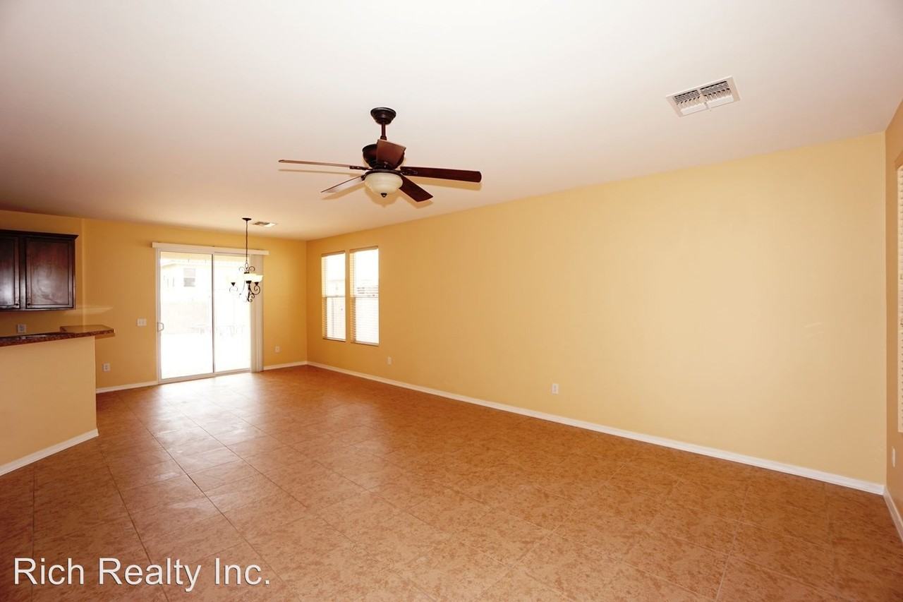 17068 S Mesa Shadows Dr - Photo 2 of 7