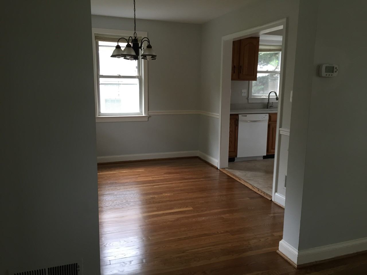 366 N Granada St - Photo 3 of 10