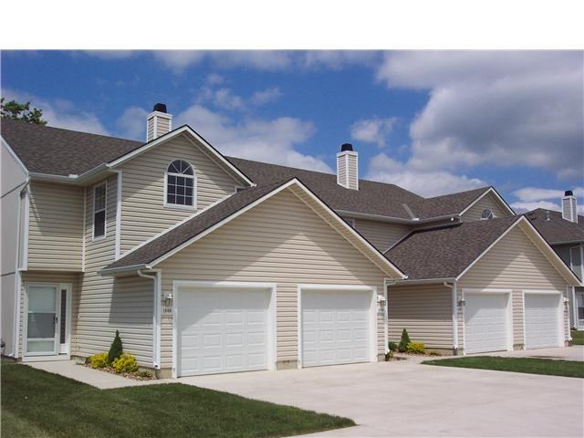 1022 Garden Way - Photo 2 of 2