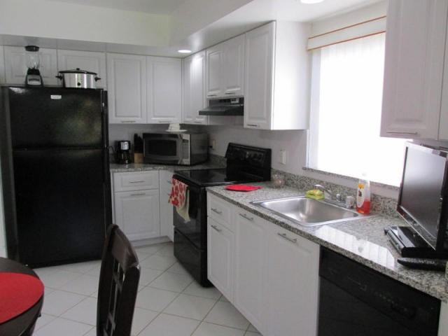 10573 Greenbriar Court - Photo 2 of 5