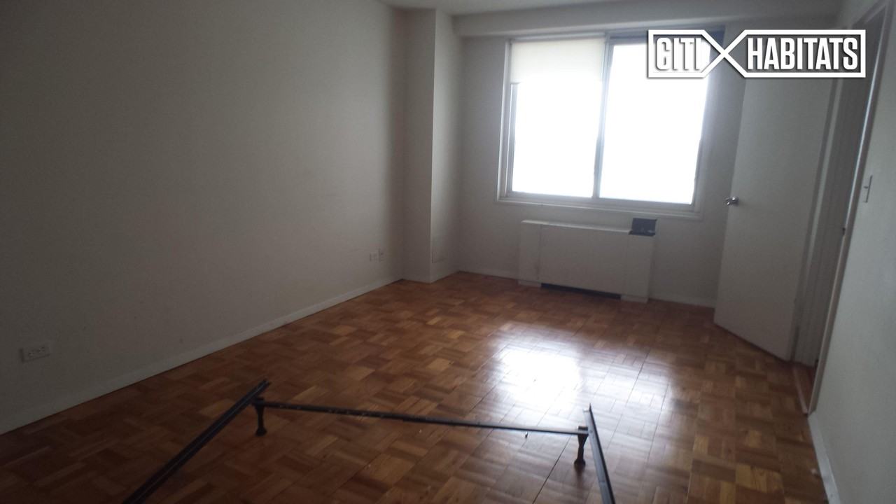 Henry Hudson Pkwy W #16G