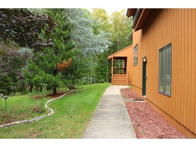 65 Old Quarry Rd - Photo 3 of 40