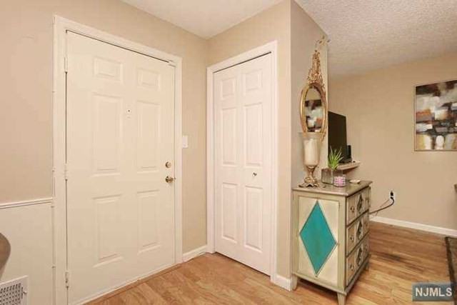 574 Holly Ct - Photo 2 of 21