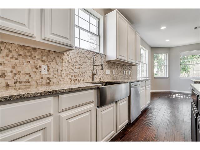 29002 Oakland Hills Dr - Photo 2 of 39