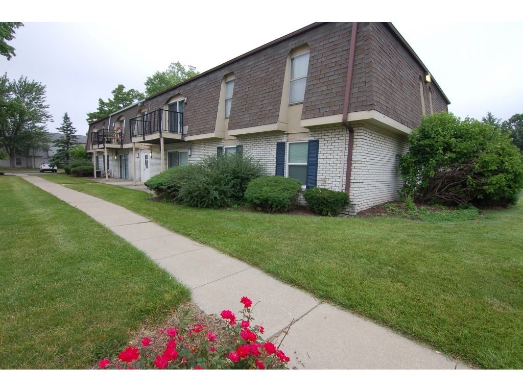 Astoria Apartments and Townhomes 2754 E Paulding Rd, Fort Wayne, IN