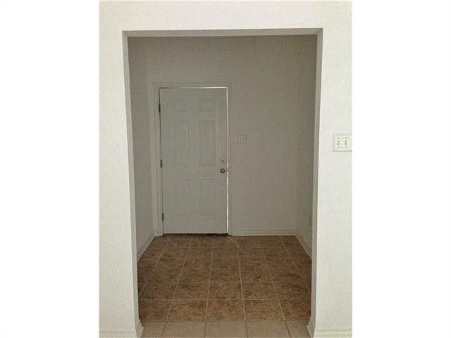 108 Cottage Grove - Photo 3 of 11
