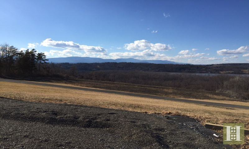 39 Hallenbeck Rd #TH - Photo 3 of 3