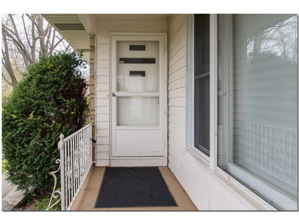 23811 Woodway Rd - Photo 2 of 30