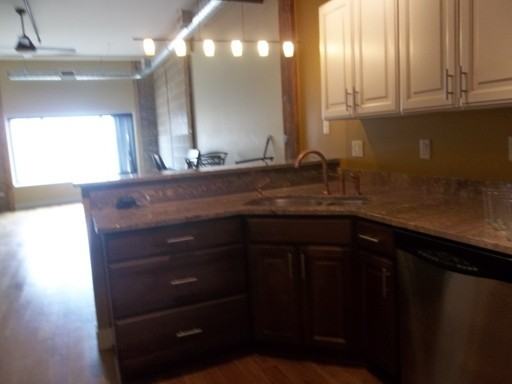 202 N Madison St #3 - Photo 3 of 6