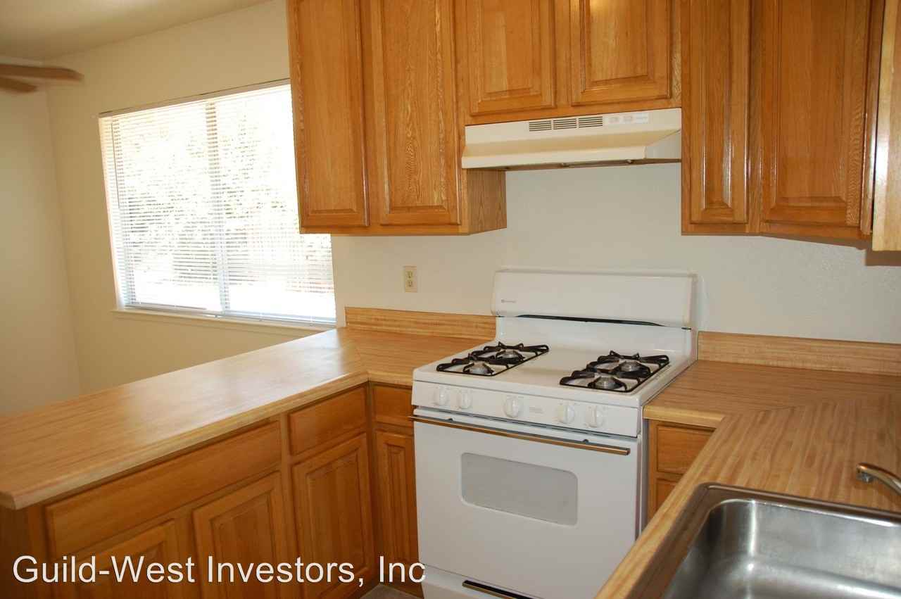 103 Estates Dr #B - Photo 2 of 9