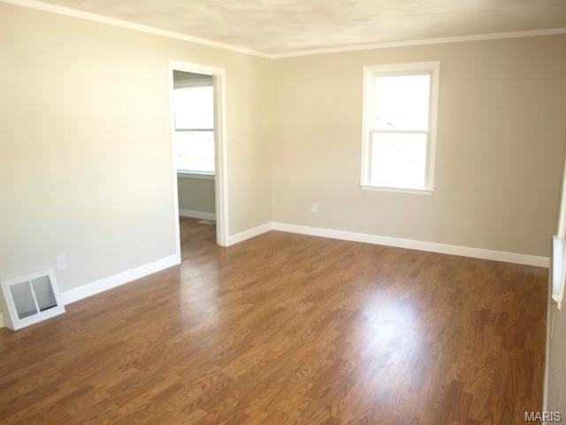 10424 Niblic Dr - Photo 2 of 28