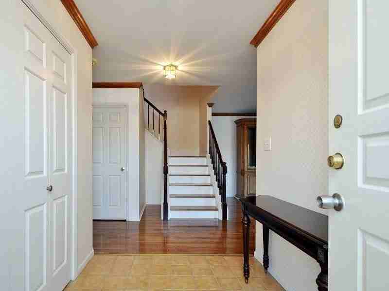 1 Avery Ct - Photo 3 of 25