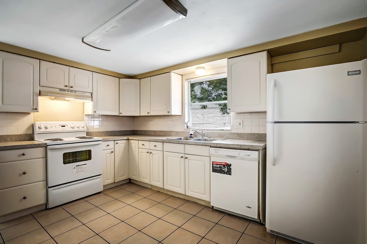 10901 Norwood Ave - Photo 2 of 6