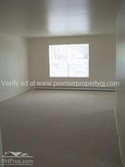 430 Smallwood Ln - Photo 2 of 7