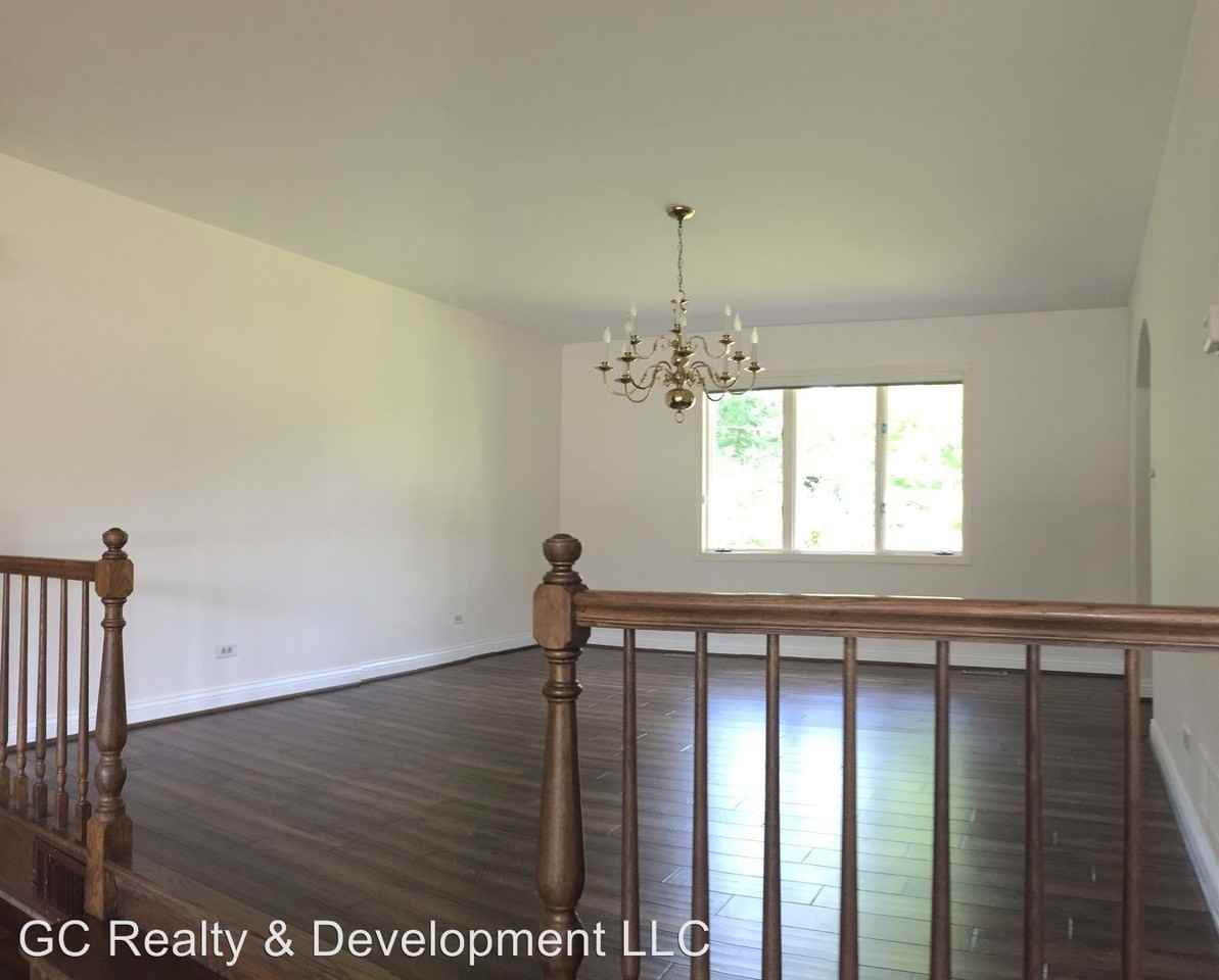 208 Lancaster Ave - Photo 3 of 17