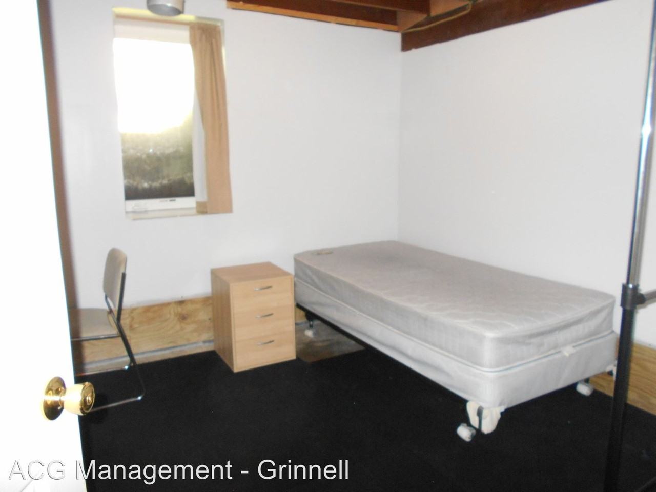 1222 6th Ave - Photo 2 of 5