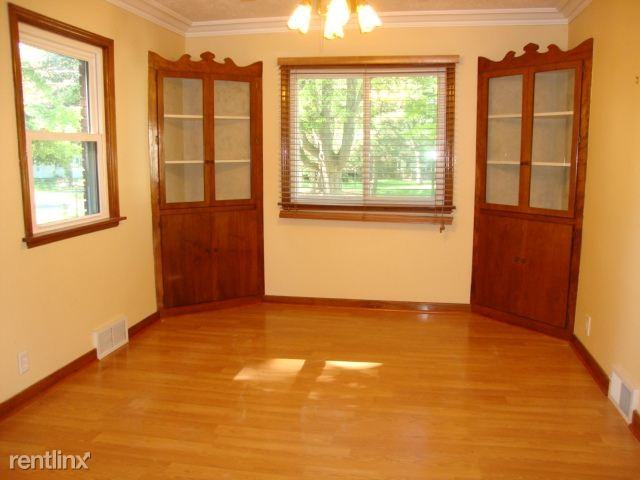 1785 Hamilton Rd - Photo 2 of 9