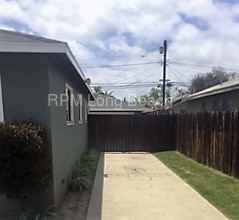 6289 Downey Ave - Photo 2 of 10