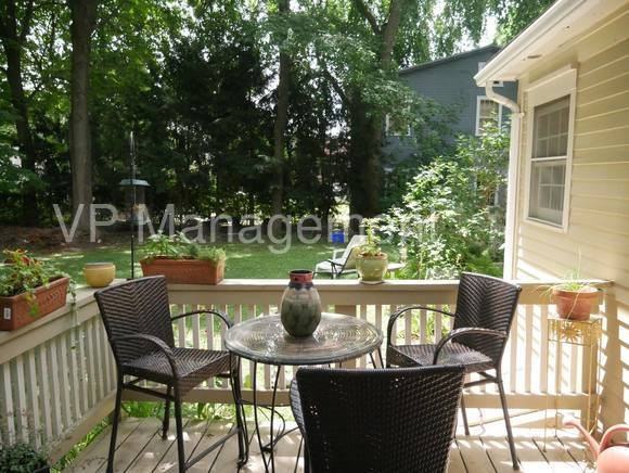 19 Lake St - Photo 3 of 8