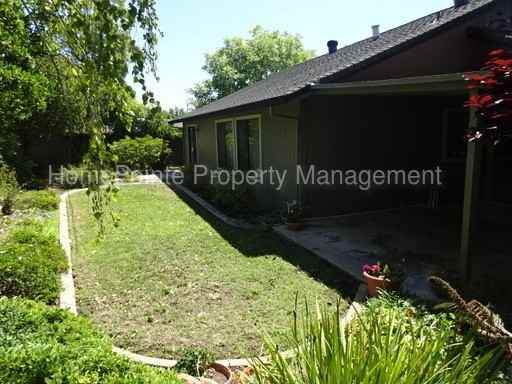 107 Stanton Ct - Photo 3 of 12