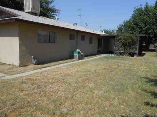 3873 Bullard Dr - Photo 2 of 4