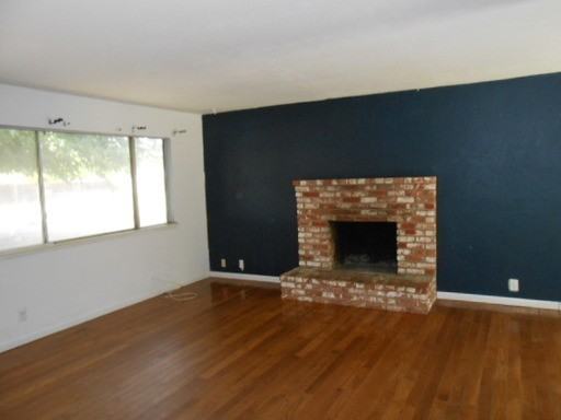 3873 Bullard Dr - Photo 3 of 4