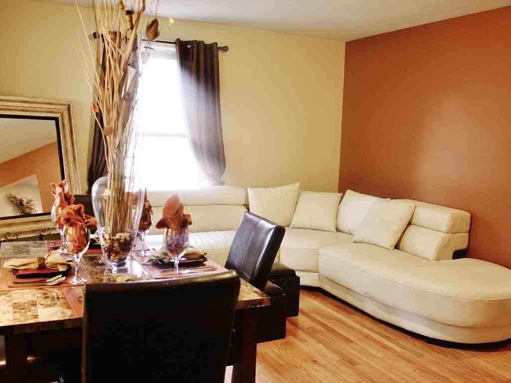 452 N Jackson Blvd - Photo 2 of 23